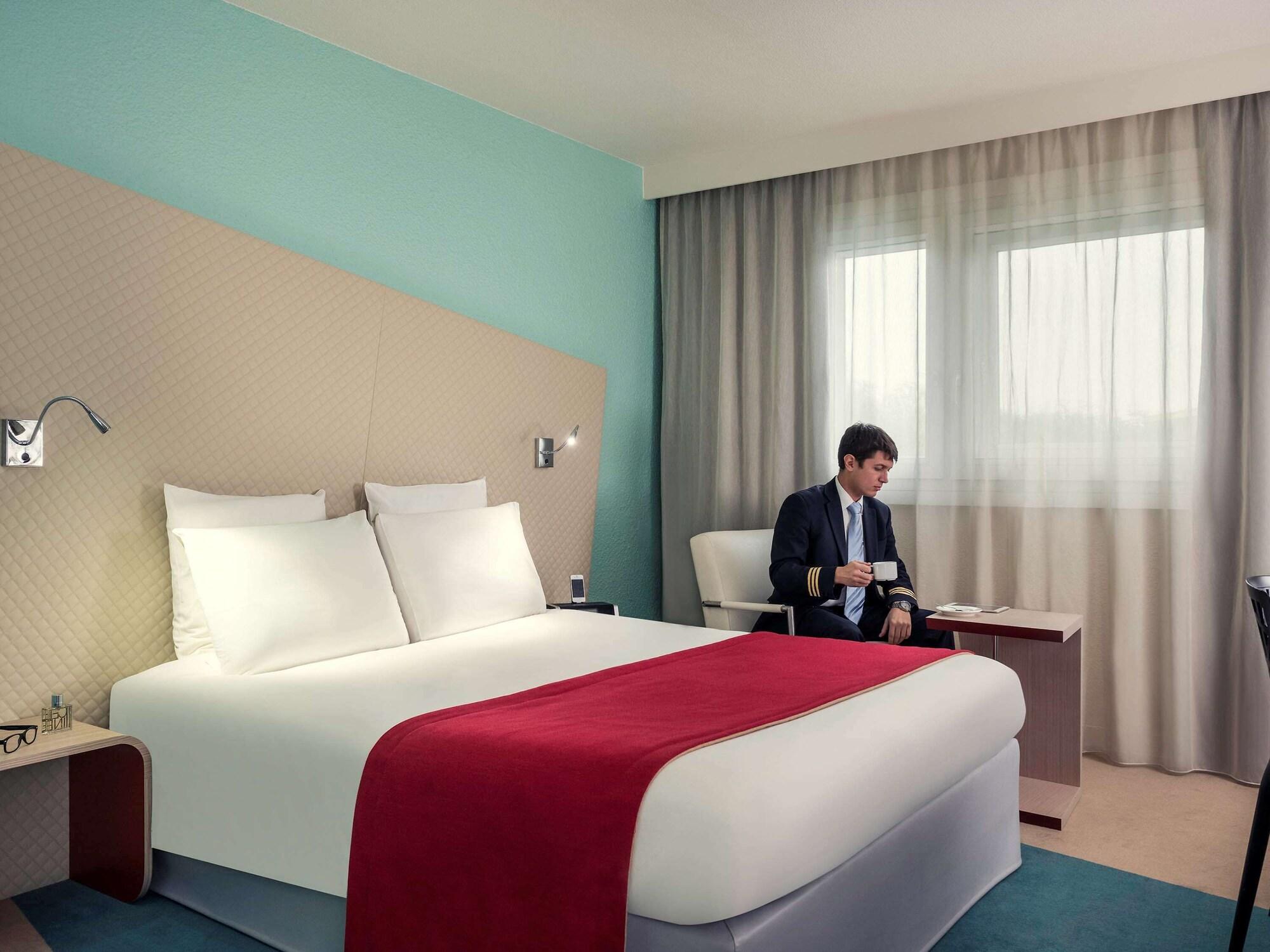 Mercure Paris Le Bourget Aeroport 4*