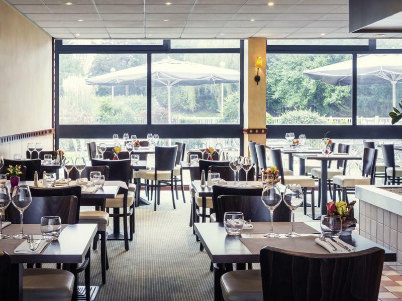 Mercure Paris Le Bourget Aeroport 4*